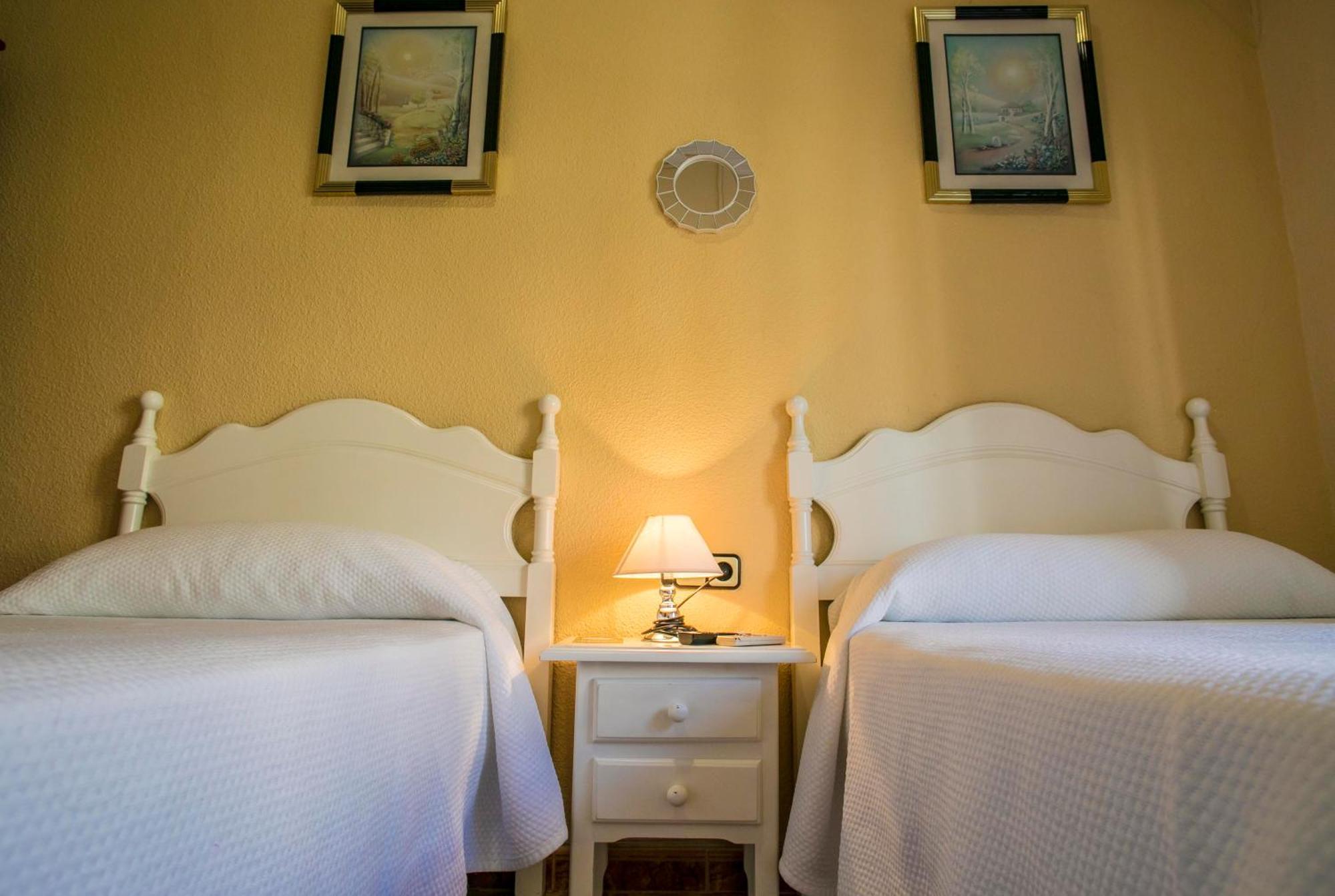 Pension Dulces Suenos Seville Exterior photo