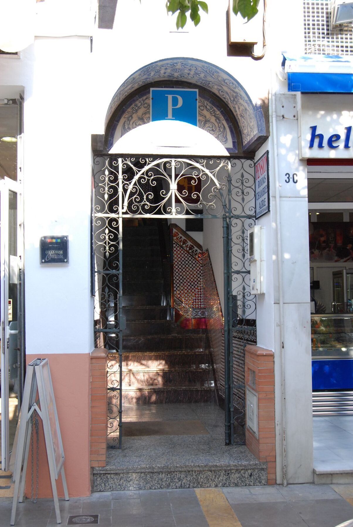 Pension Dulces Suenos Seville Exterior photo